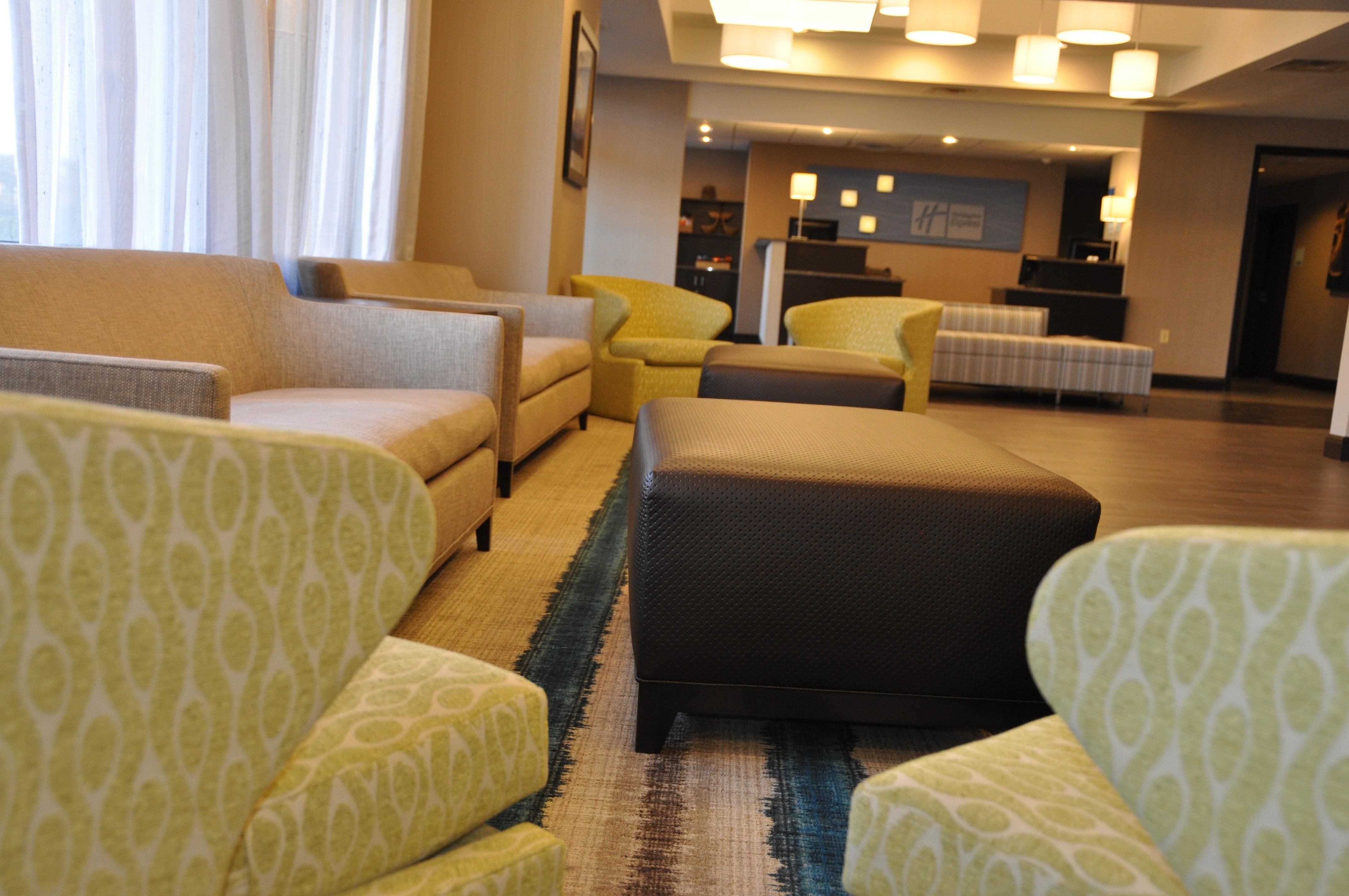 Holiday Inn Express Brentwood-South Cool Springs By Ihg Exterior foto